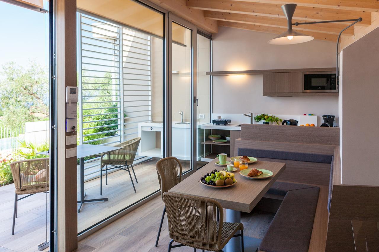 San Colombano Suites Bardolino Exteriör bild