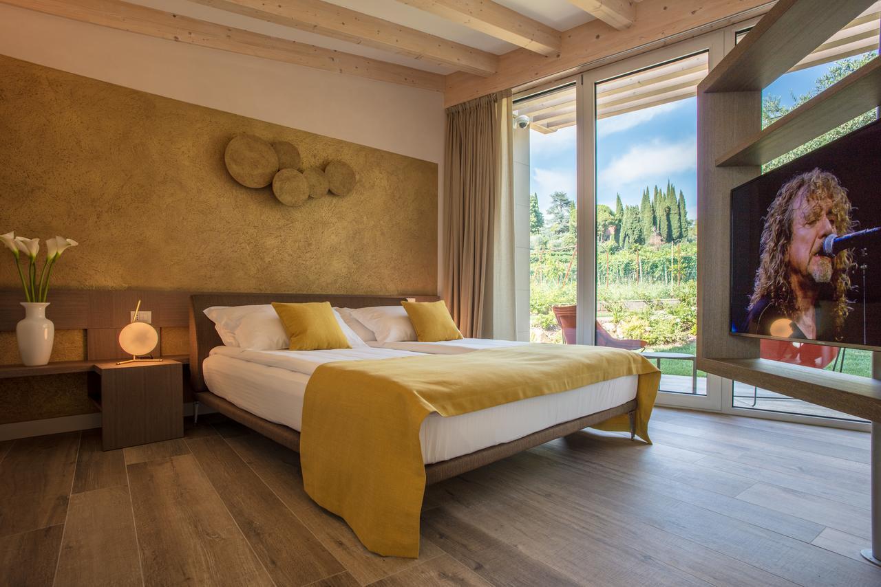 San Colombano Suites Bardolino Exteriör bild