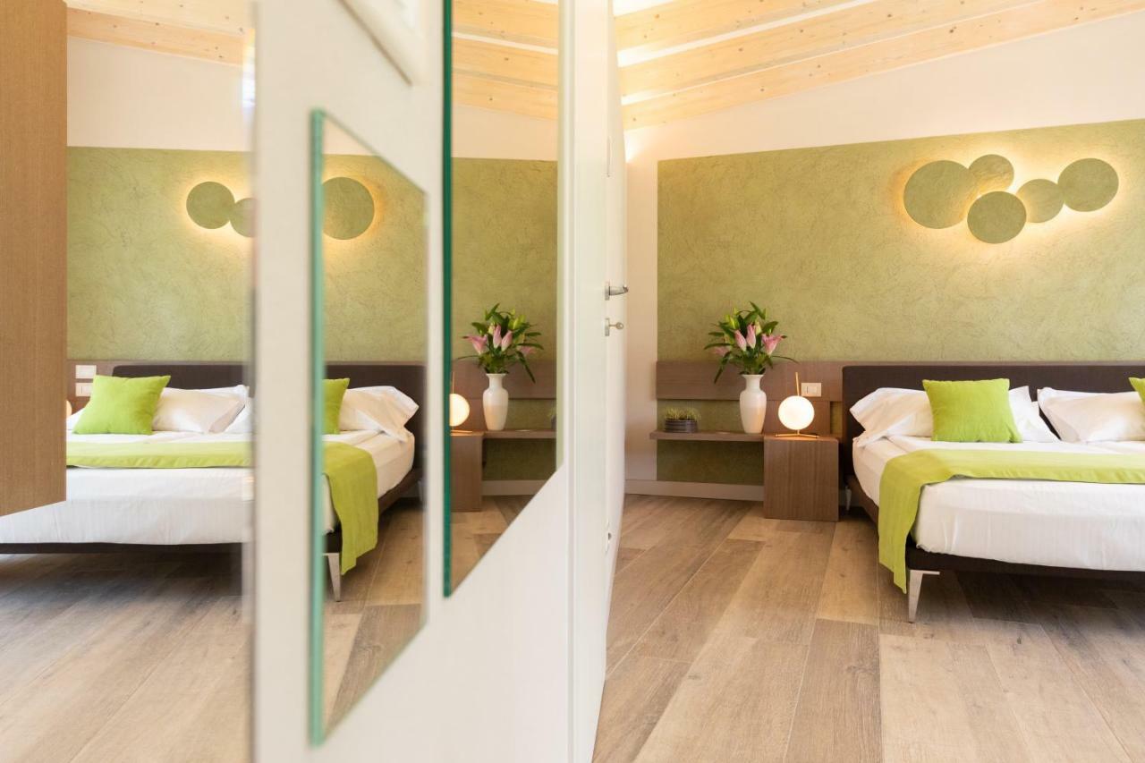 San Colombano Suites Bardolino Exteriör bild